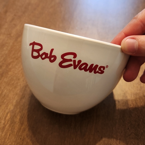 🔷️ Bob Evans White Ceramic Bowl 16 Oz - Picture 1 of 3